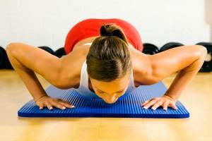 6 tips for restoring breasts after childbirth