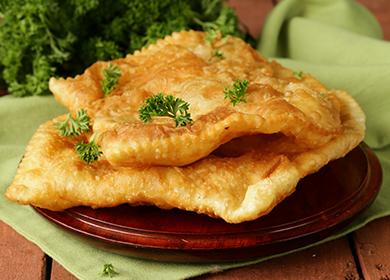 Chebureks on a plate