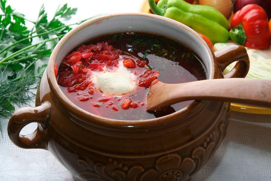 How to cook borsch with meat: a detailed recipe