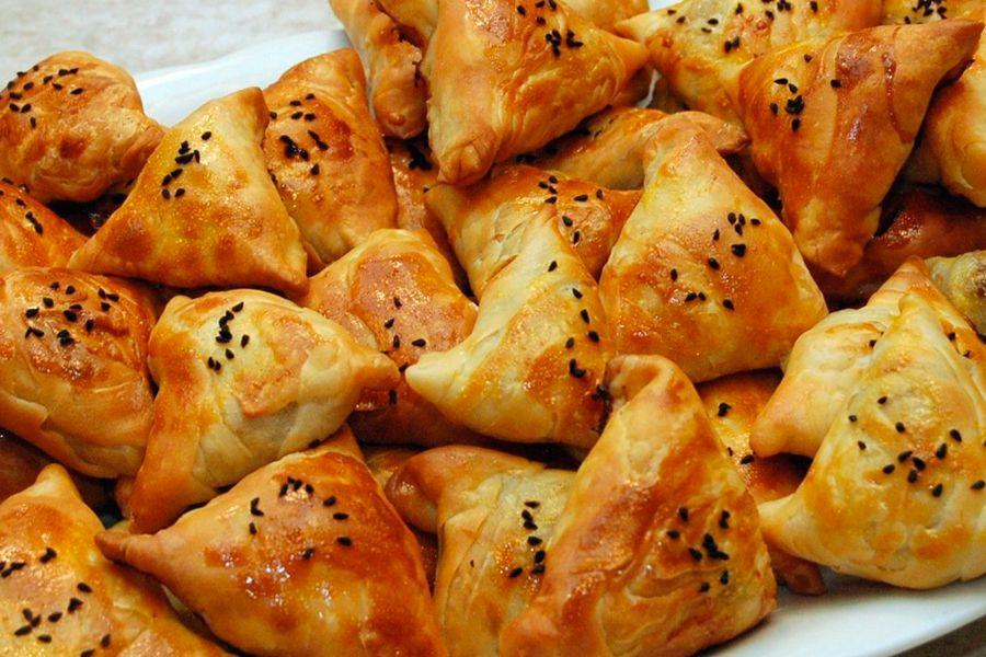 Cooking Samsa from Puff Pastry