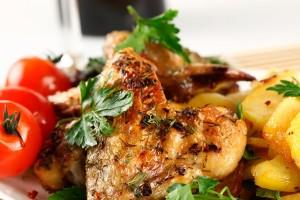 Potato with meat in the oven - in a plate