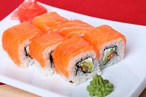 Sushi Philadelphia with Avocado
