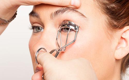 Make curling cilia with small tweezers