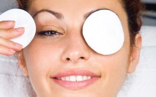 Happy girl treats cilia