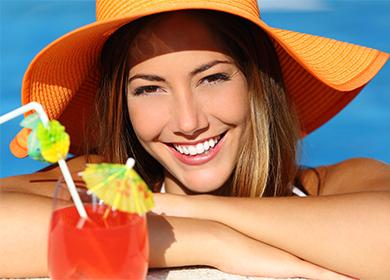Girl in a hat with a beautiful smile