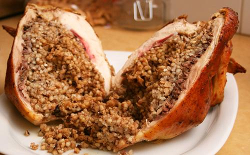 Chicken with buckwheat in the oven: stuffed with porridge with vegetables, mushrooms, liver