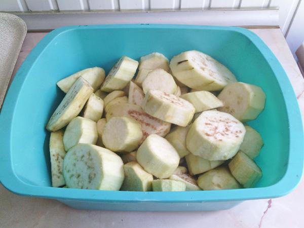 Peeled and chopped eggplant