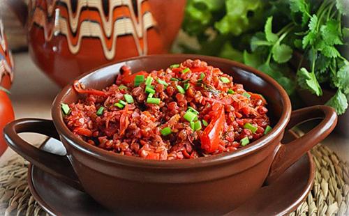 The subtleties of making buckwheat porridge - milk, with meat, vegetables