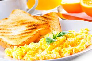 Egg chatters with toast