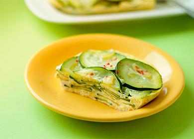 Omelet with zucchini