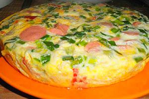 Omelet with sausage and herbs cooked in a slow cooker