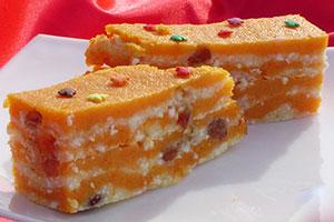 Casserole with cottage cheese, pumpkin and apples