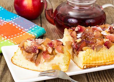 Curd casserole with fruits