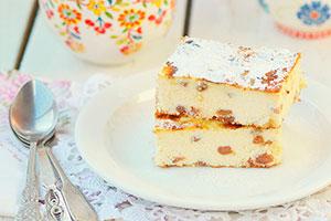 Sweet cheese raisin casserole