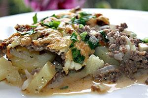 Oven, potato, mince and mushroom casserole