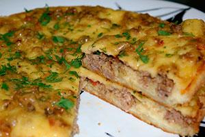 Potato casserole with minced meat in a slow cooker