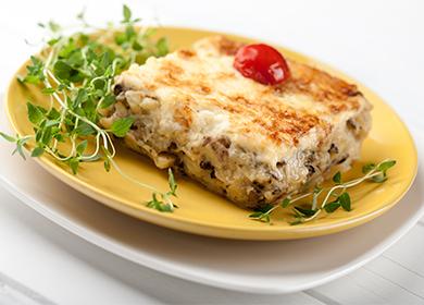 Potato casserole with mushrooms