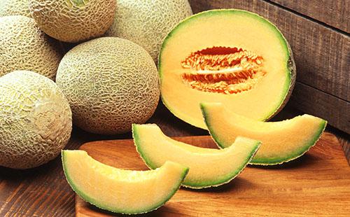 Sliced ​​Cantaloupe
