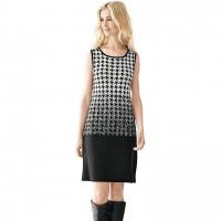 Black bottom and top of the goose foot