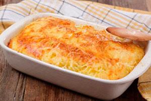 Cheese crust pasta casserole