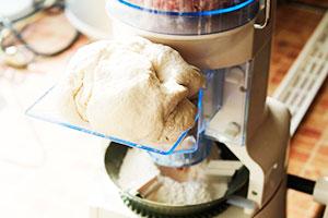 Electric dumpling machine