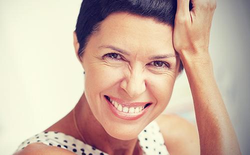 Laughing woman of Balzac age