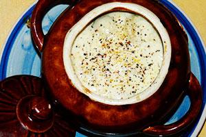 Pot dumplings in sour cream sauce