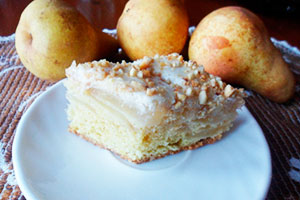 Charlotte with pears