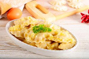 Dumplings with cabbage and herbs