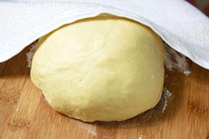 Dough under the towel