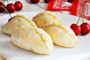 Steam cherry dumplings