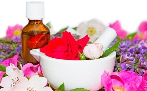 Rosehip Oil with Flowers