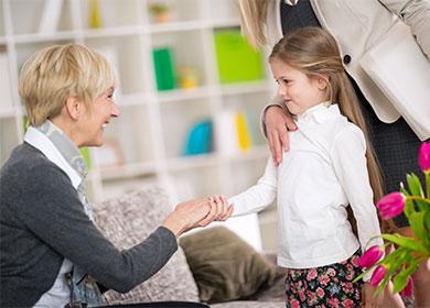 Nanny gets acquainted with a child