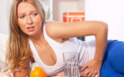 A girl with a sick stomach switched to water and oranges