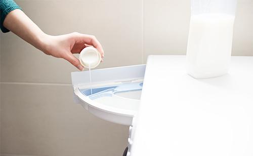 Fabric softener balm in the washing machine