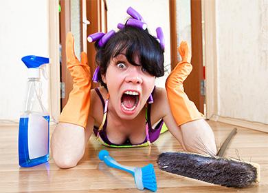 Girl is going to mop the floor