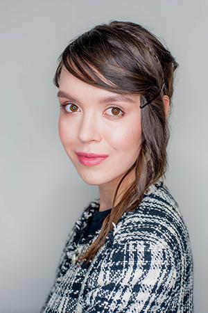 Soft smile in brown eyes