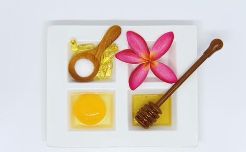 Egg yolk, honey and yogurt