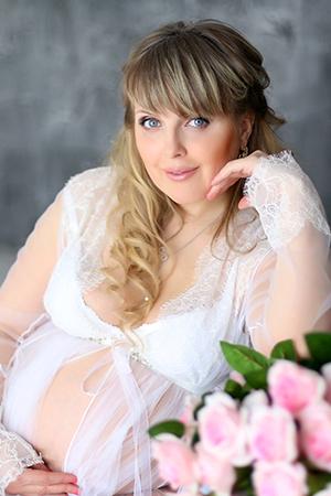 Portrait in an air peignoir