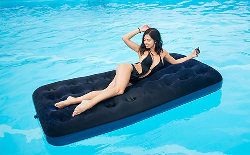 Girl on the mattress