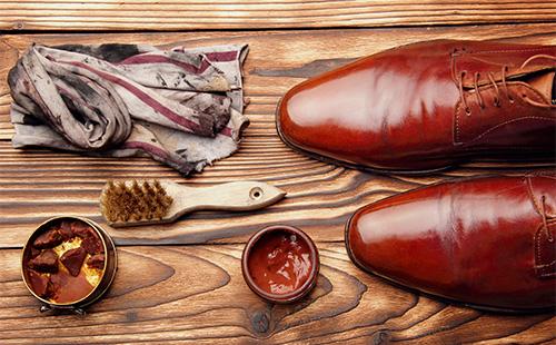 Cream for shoes and socks