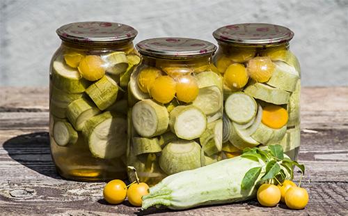 Canned zucchini in banks