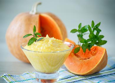 Rice porridge with pumpkin and herbs