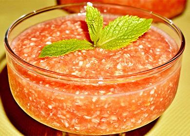 Horseradish for the winter in the bowl