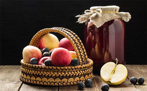 Stewed apples in a jar