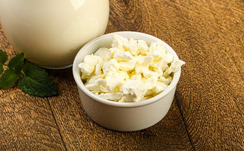 Cottage cheese in a bowl