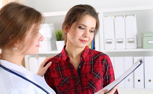 Doctor advise patient