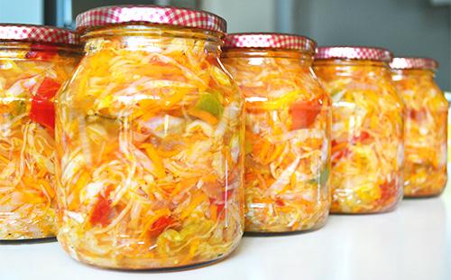 Coleslaw in jars