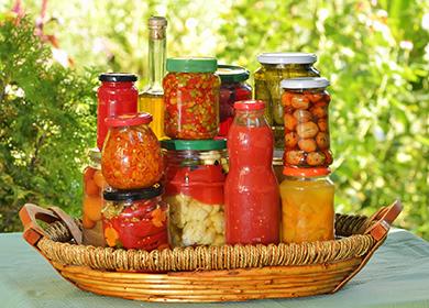 Jars with autumn blanks