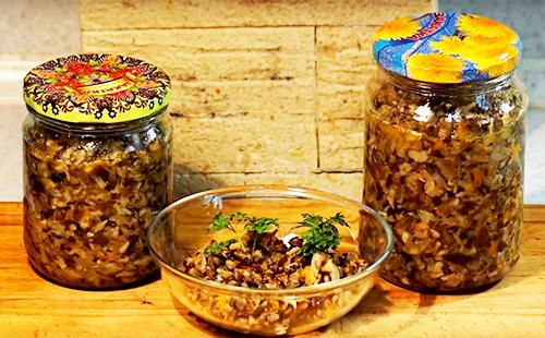 Caviar from honey mushrooms for the winter